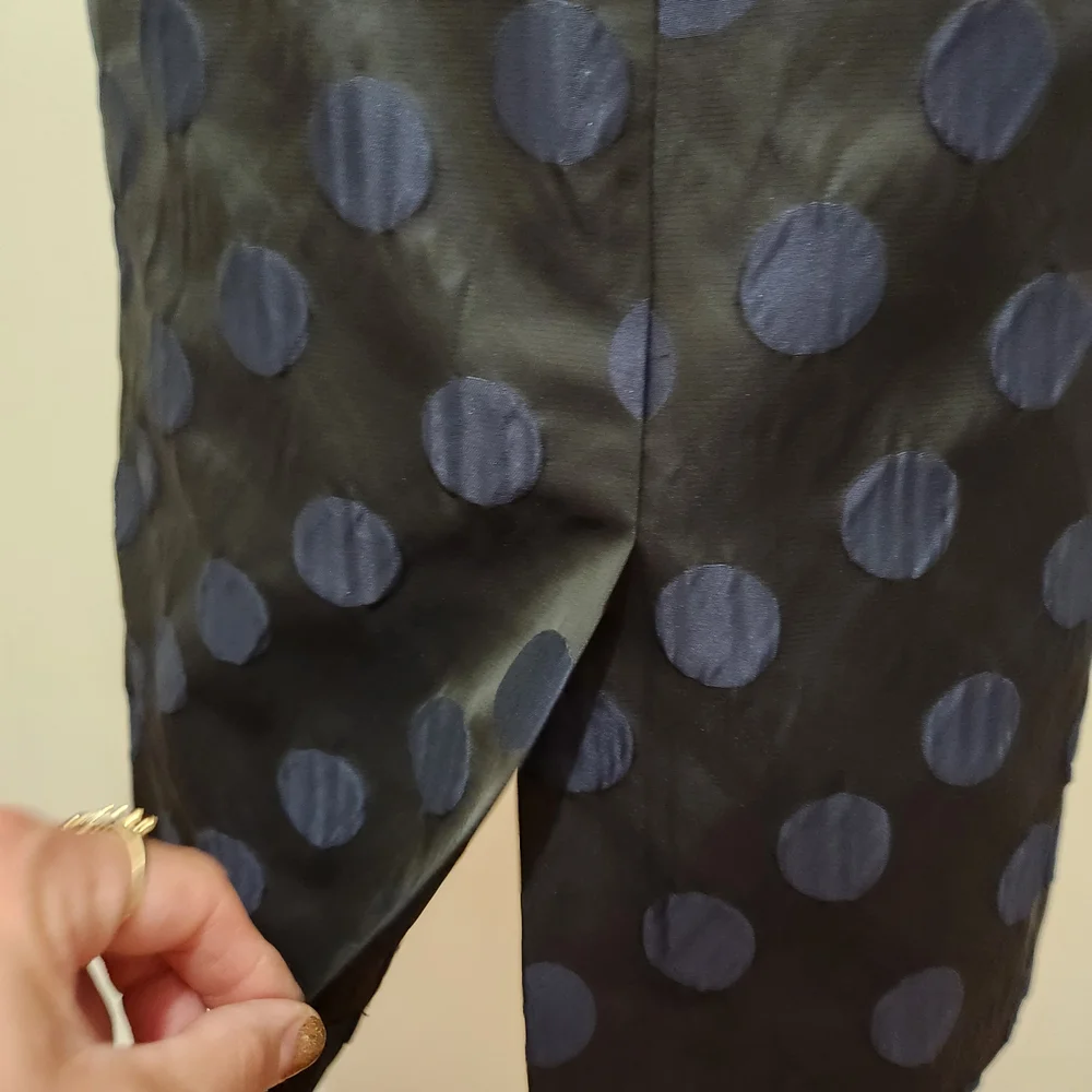 J. Crew Pencil Skirt. Black with Blue Textured Dots. Size 8.